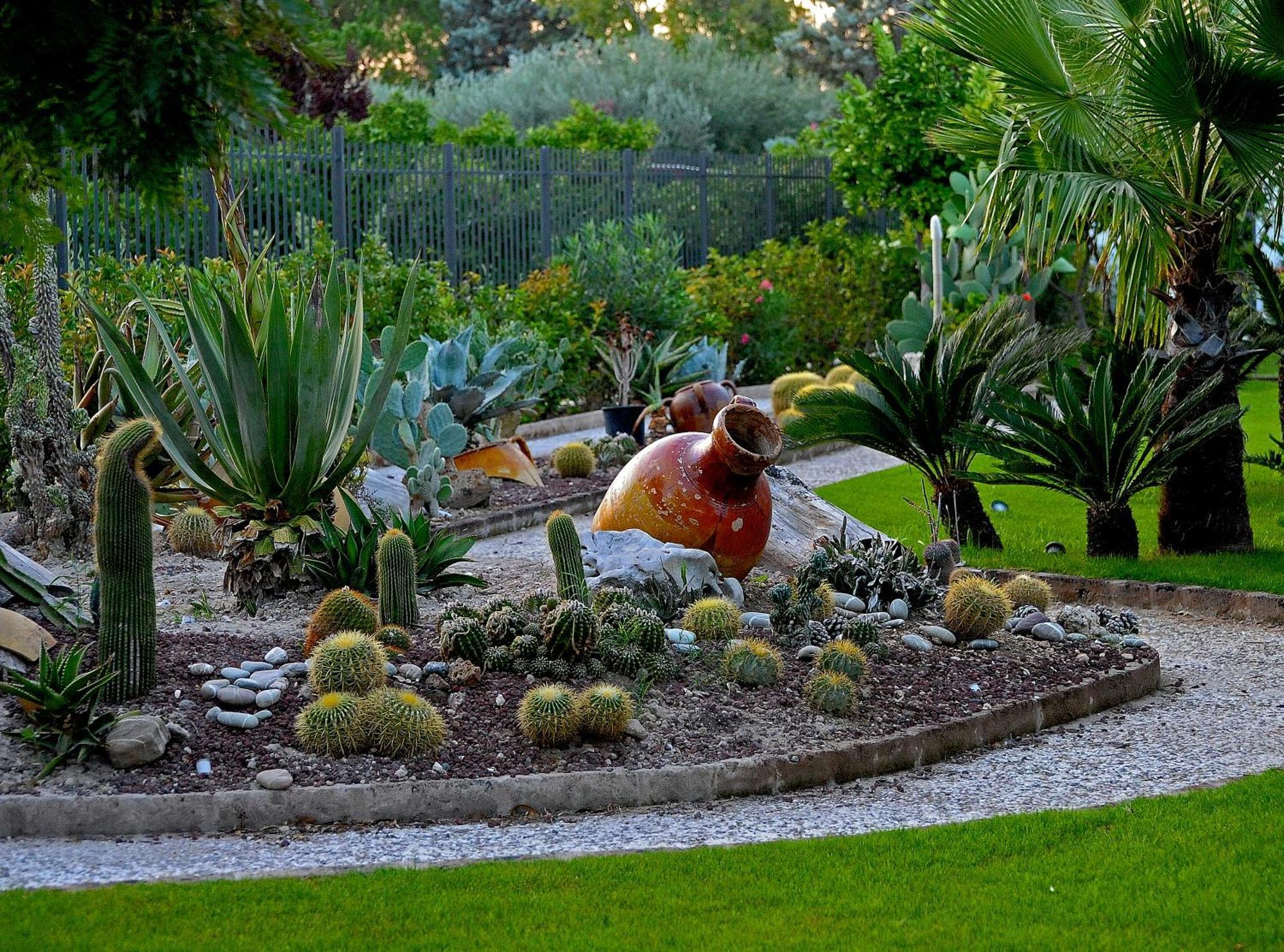 Il Giardino Del Te Hotel Barletta Bagian luar foto