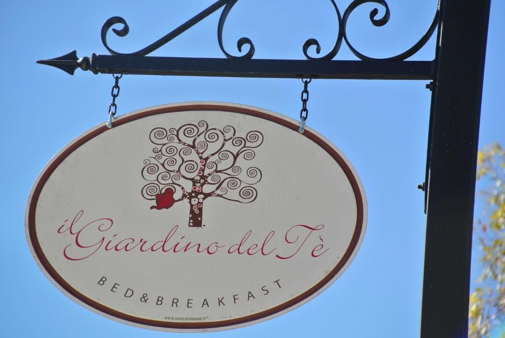 Il Giardino Del Te Hotel Barletta Bagian luar foto